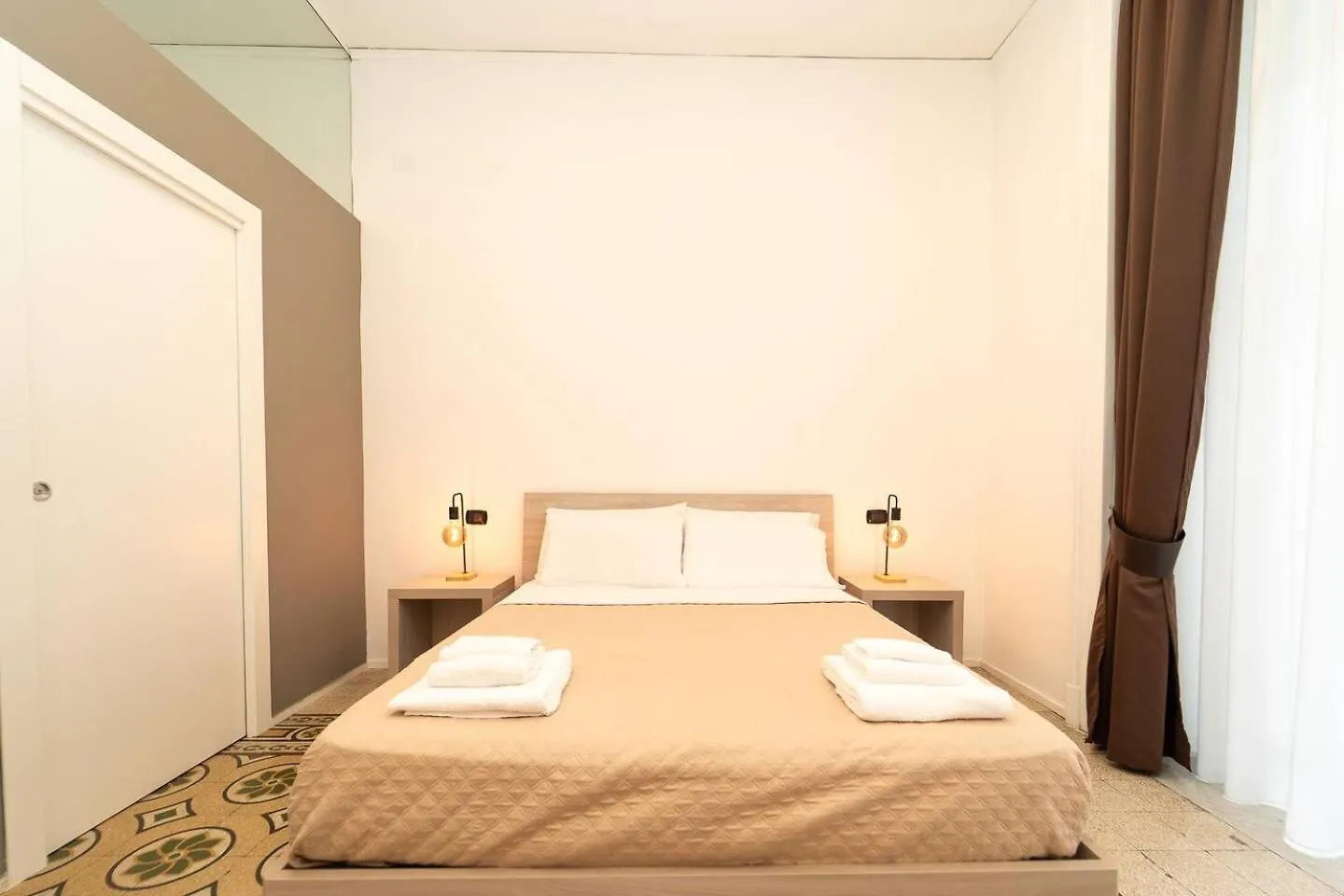 La Piazza Suite Naples 0*,