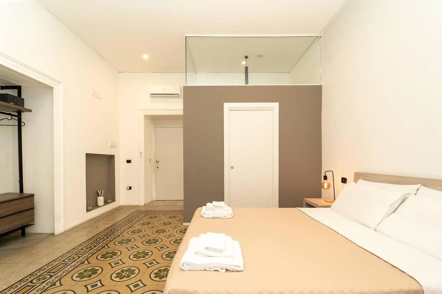 Bed & Breakfast La Piazza Suite Naples