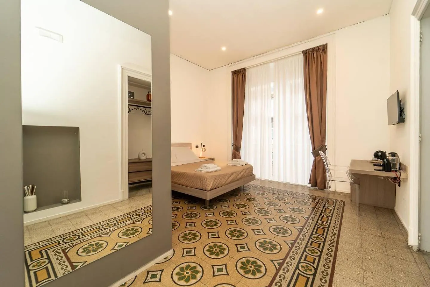 Bed & Breakfast La Piazza Suite Naples Italy