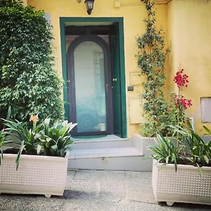 Jenniʻs Indipendent Tiny House Naples